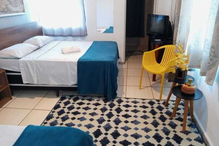 Room 6 of 8