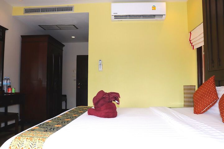 Room 48 of 242