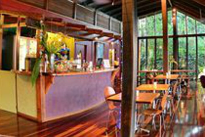 Dining 10 of 26