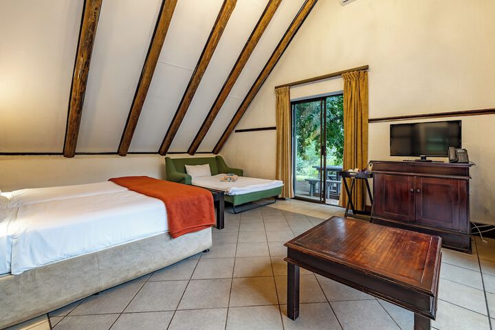Room 9 of 35