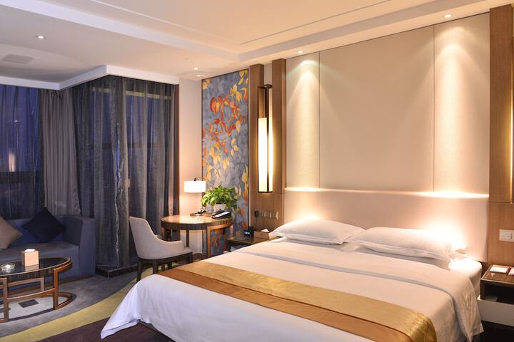 Room 14 of 50
