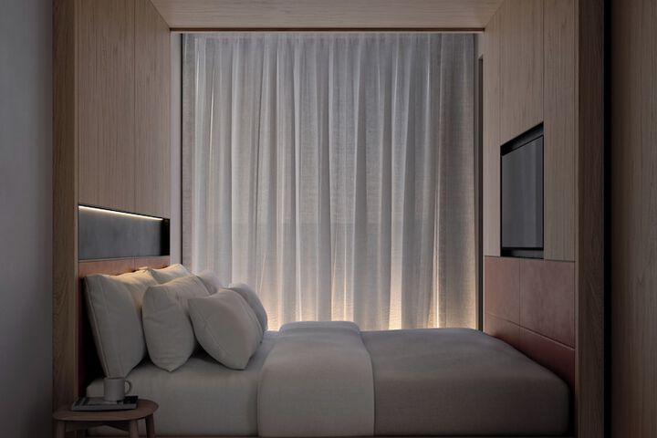Room 8 of 36