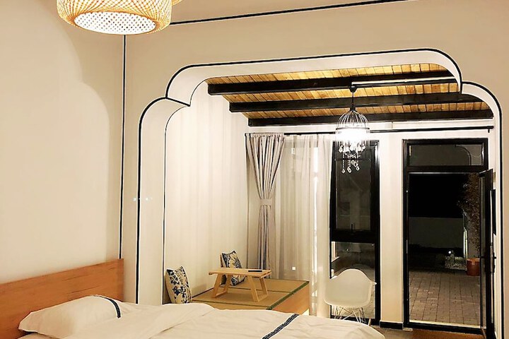 Room 16 of 20