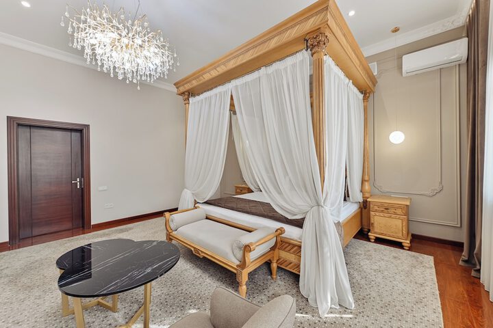 Room 14 of 67