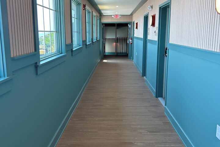 Ballroom/Hall 48 of 74
