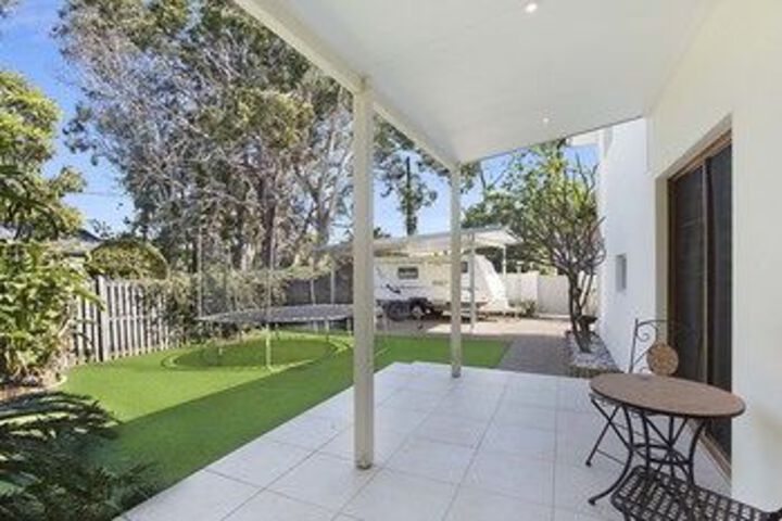 Terrace/Patio 16 of 17