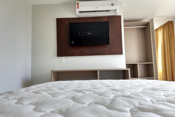 Room 4 of 34