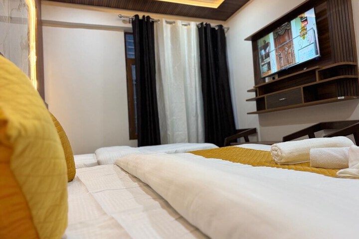 Room 16 of 50