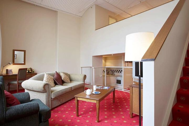 Room 23 of 43