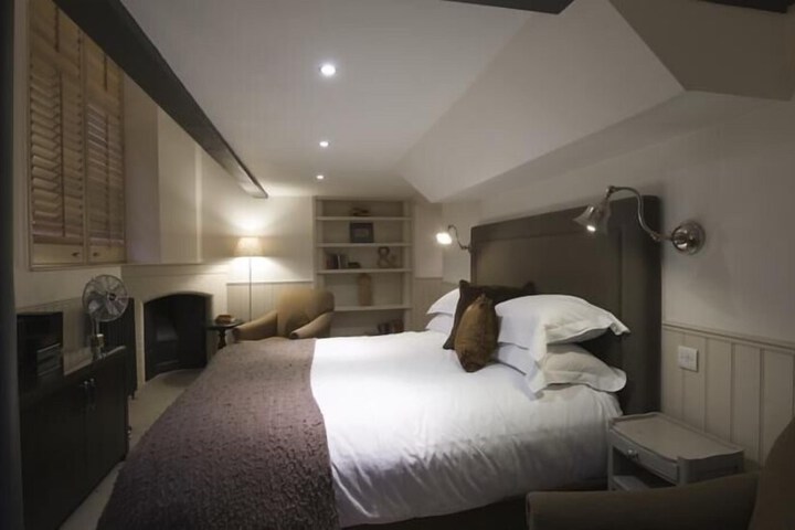 Room 7 of 30