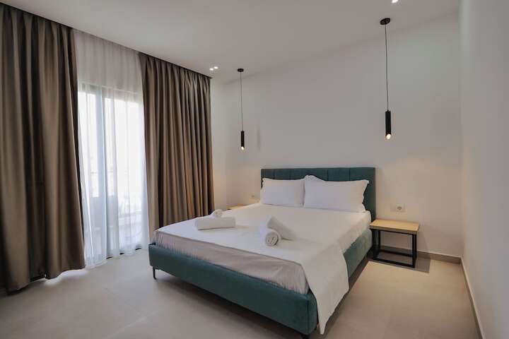 Room 80 of 152