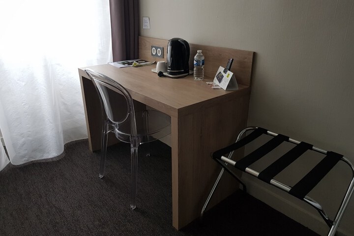 Room 10 of 46