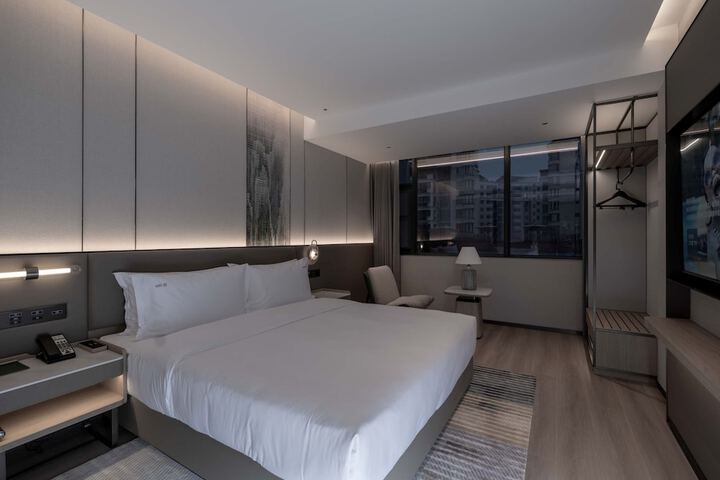 Room 14 of 53
