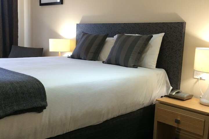 Room 7 of 71