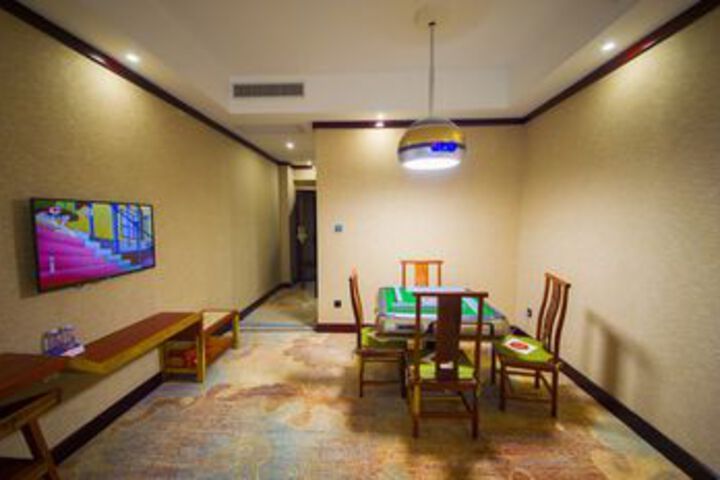 Room 25 of 29
