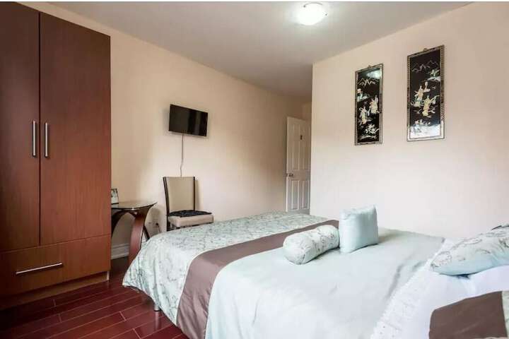 Room 3 of 6