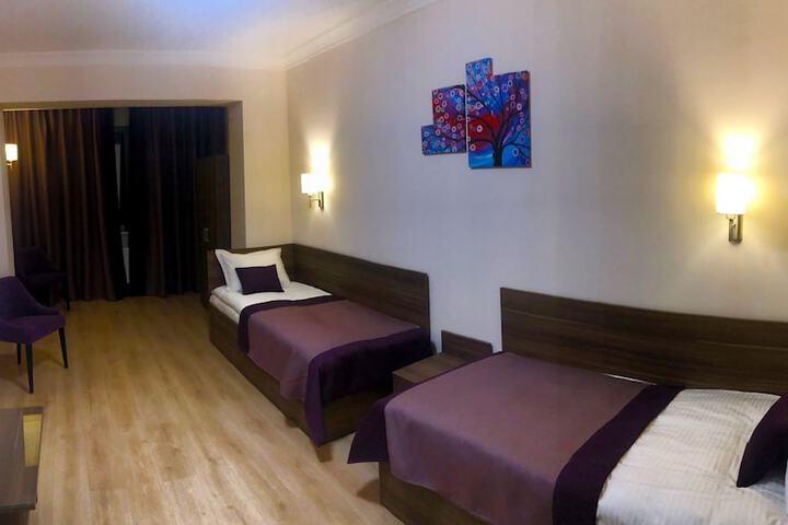 Room 46 of 106