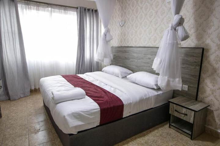 Room 11 of 28