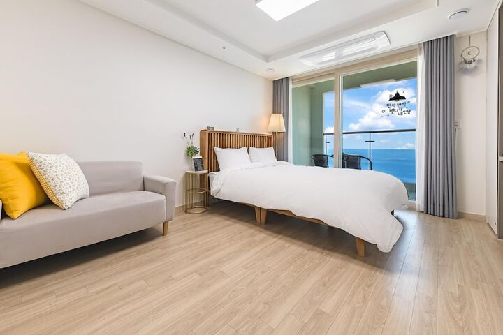 Room 163 of 640