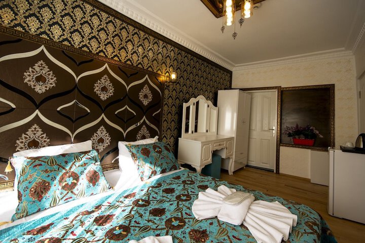 Room 6 of 35