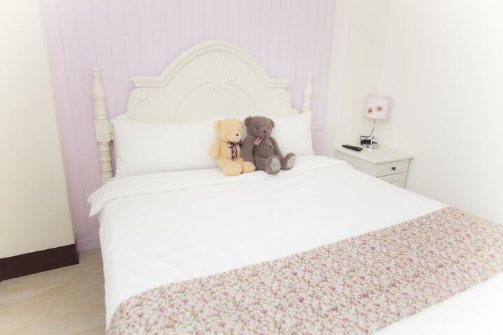 Room 8 of 22