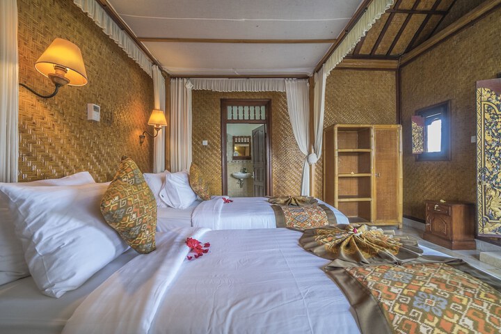 Room 8 of 75
