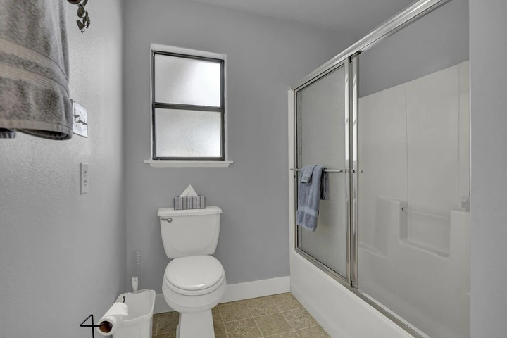 Room 8 of 20