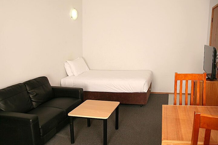 Room 20 of 32
