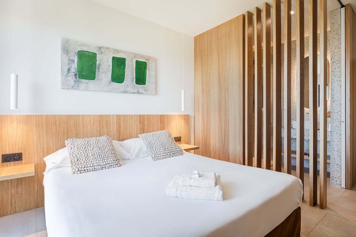 Room 10 of 62
