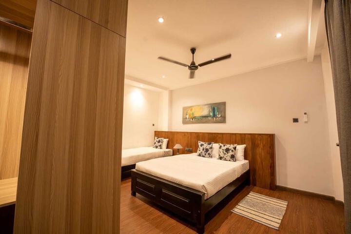 Room 14 of 38