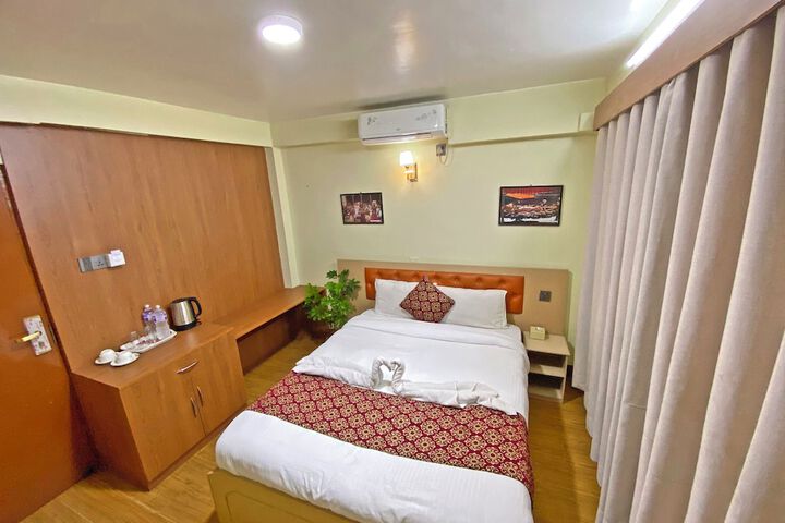 Room 28 of 51