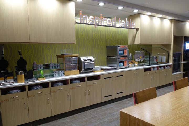 Breakfast area