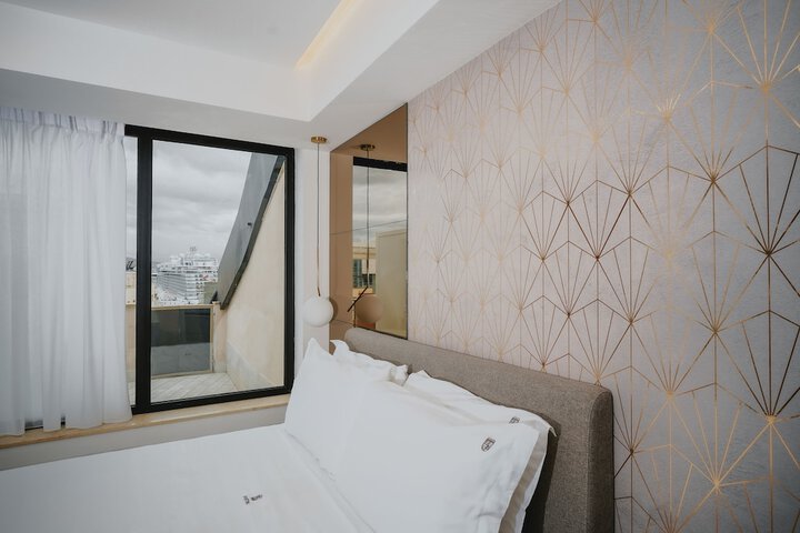 Room 13 of 117