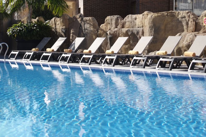 Pools & Facilities