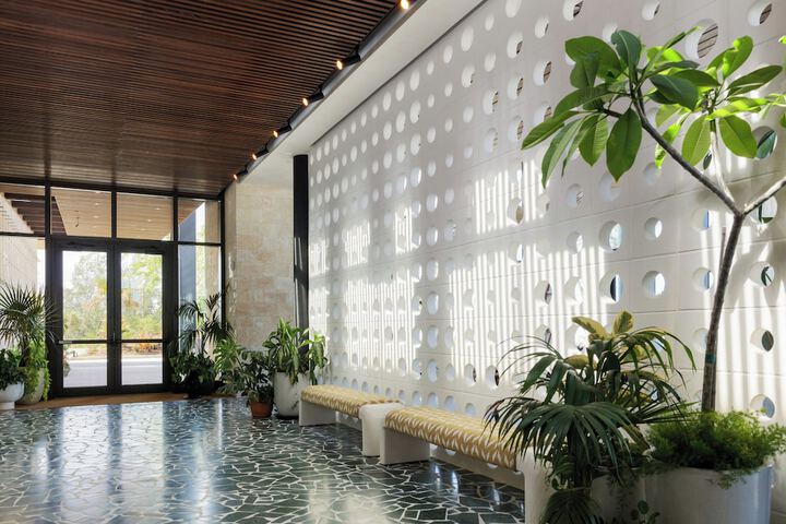 Hotel 200 of 206