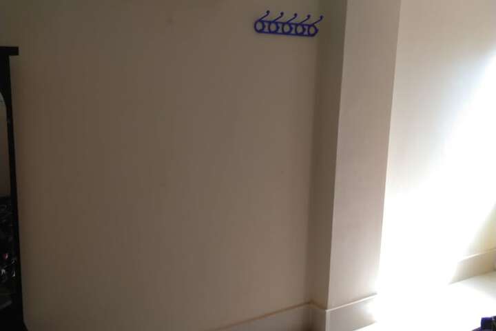 Room 7 of 12