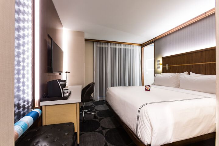 Room 18 of 134