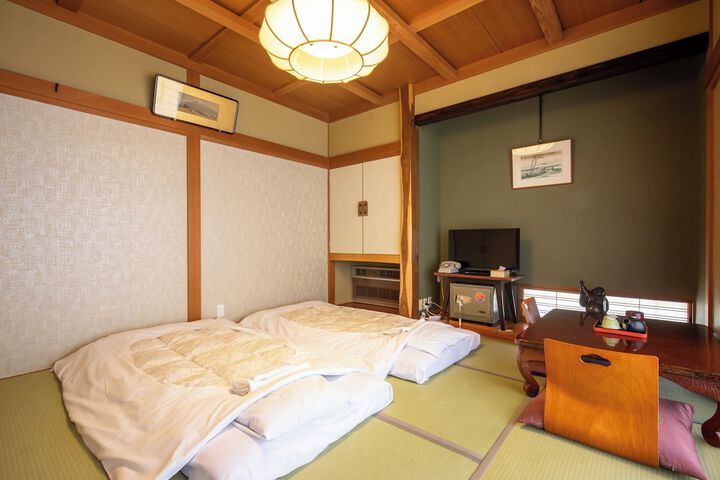 Room 16 of 85