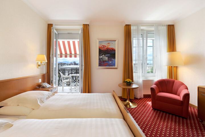 Room 10 of 65