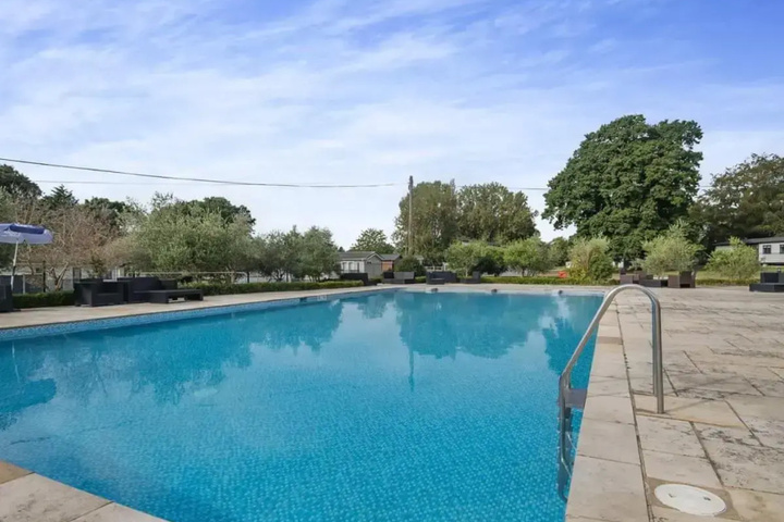 Pool 3 of 11