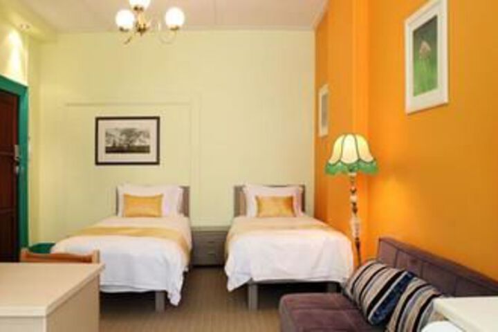 Room 11 of 20