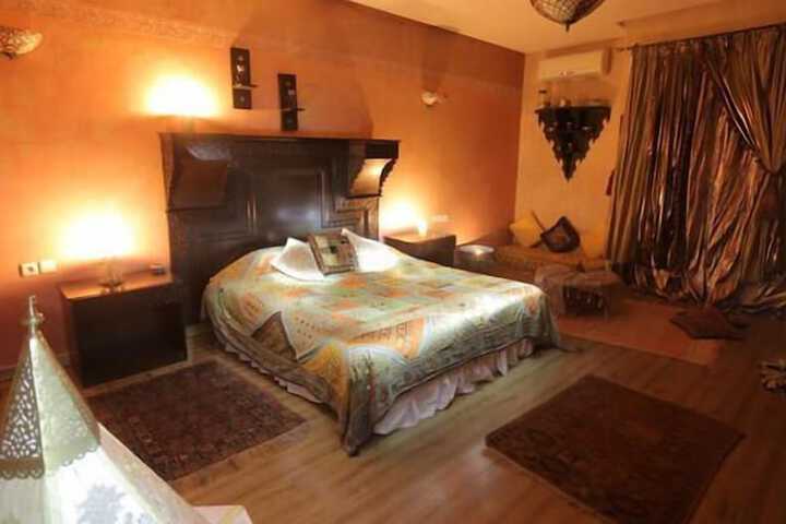 Room 4 of 14