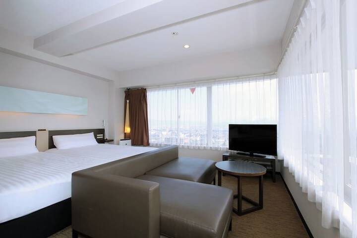 Room 20 of 36