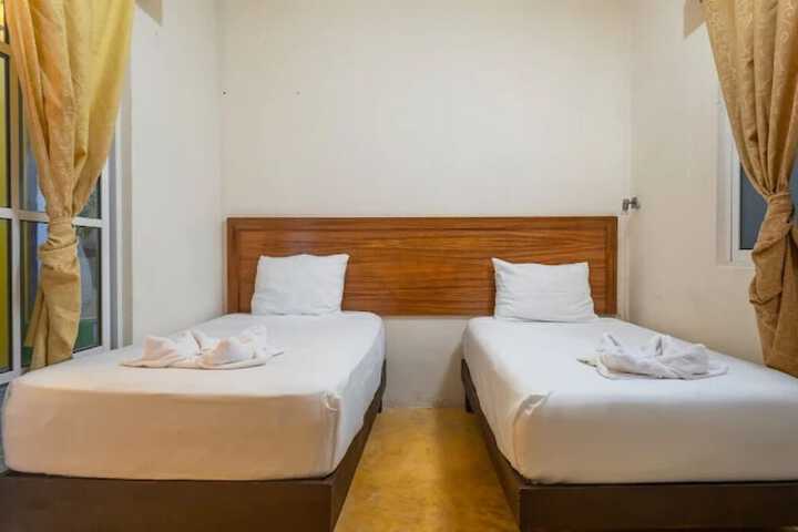 Room 6 of 29