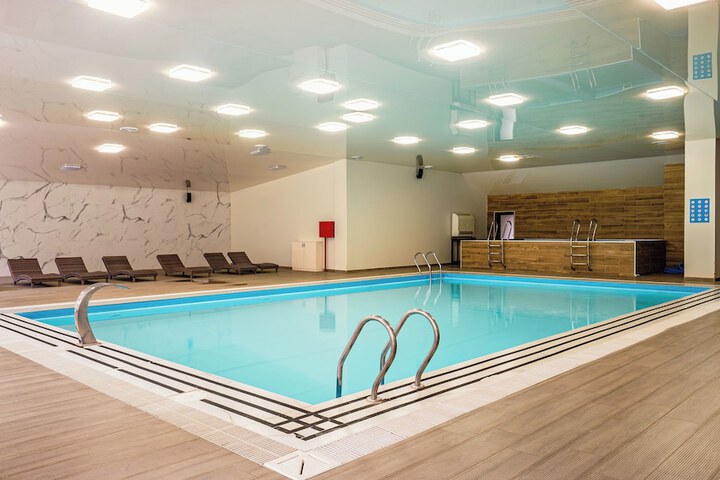 Pool 62 of 104