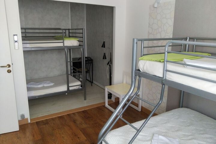 Room 5 of 65