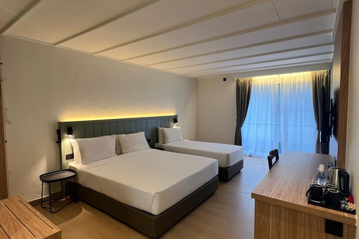 Room 8 of 64