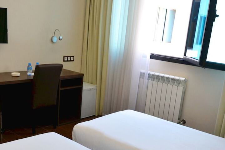 Room 2 of 6