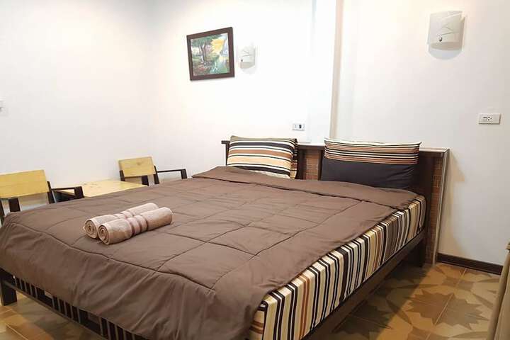 Room 7 of 40