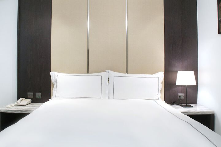Room 4 of 44